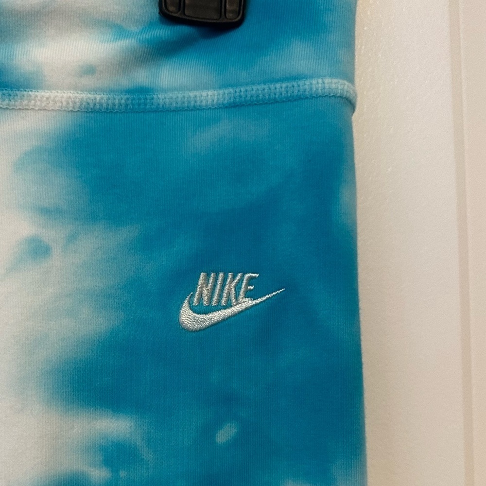 Nike Kids girls Tie-Dye Leggings - Picture 2 of 4